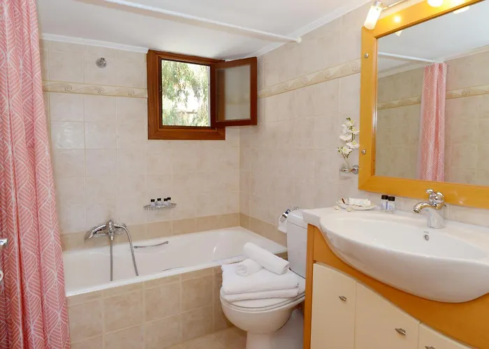 Captain Ilias House Chalki * Chalki Town